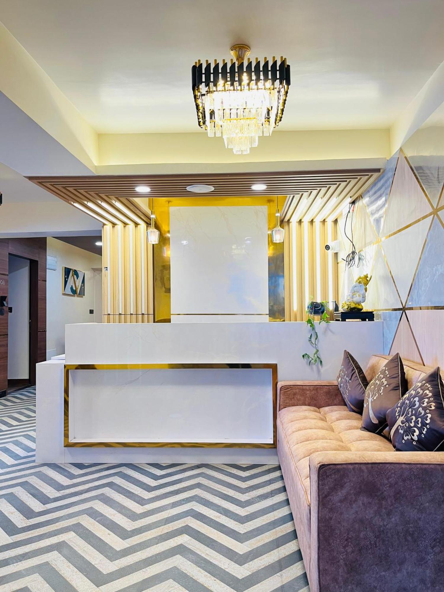 Luxury Stay At Hotel Broadway Boutique Mall Road Chowrasta Near Mahakal Temple Darjeeling  Esterno foto