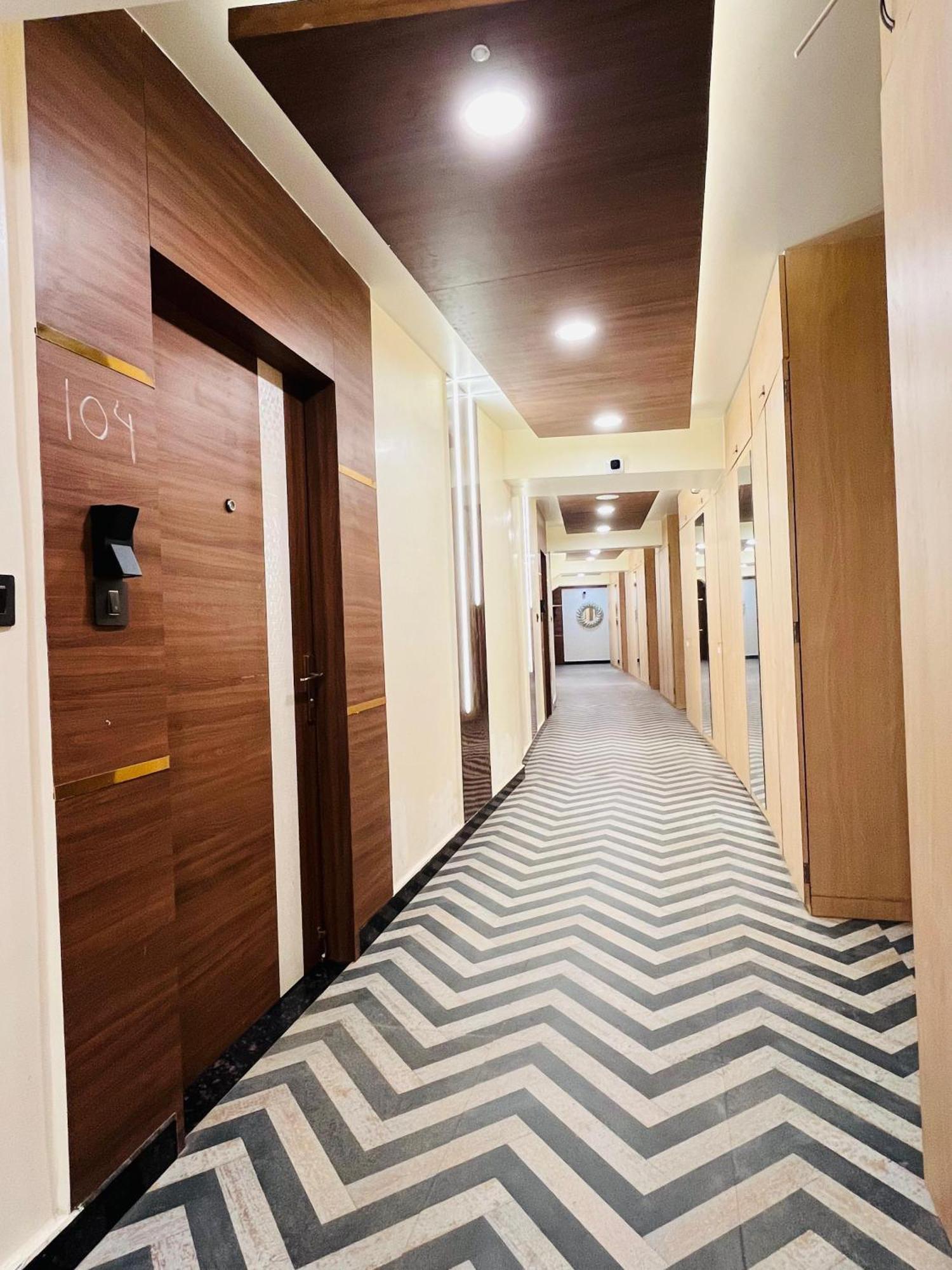 Luxury Stay At Hotel Broadway Boutique Mall Road Chowrasta Near Mahakal Temple Darjeeling  Esterno foto