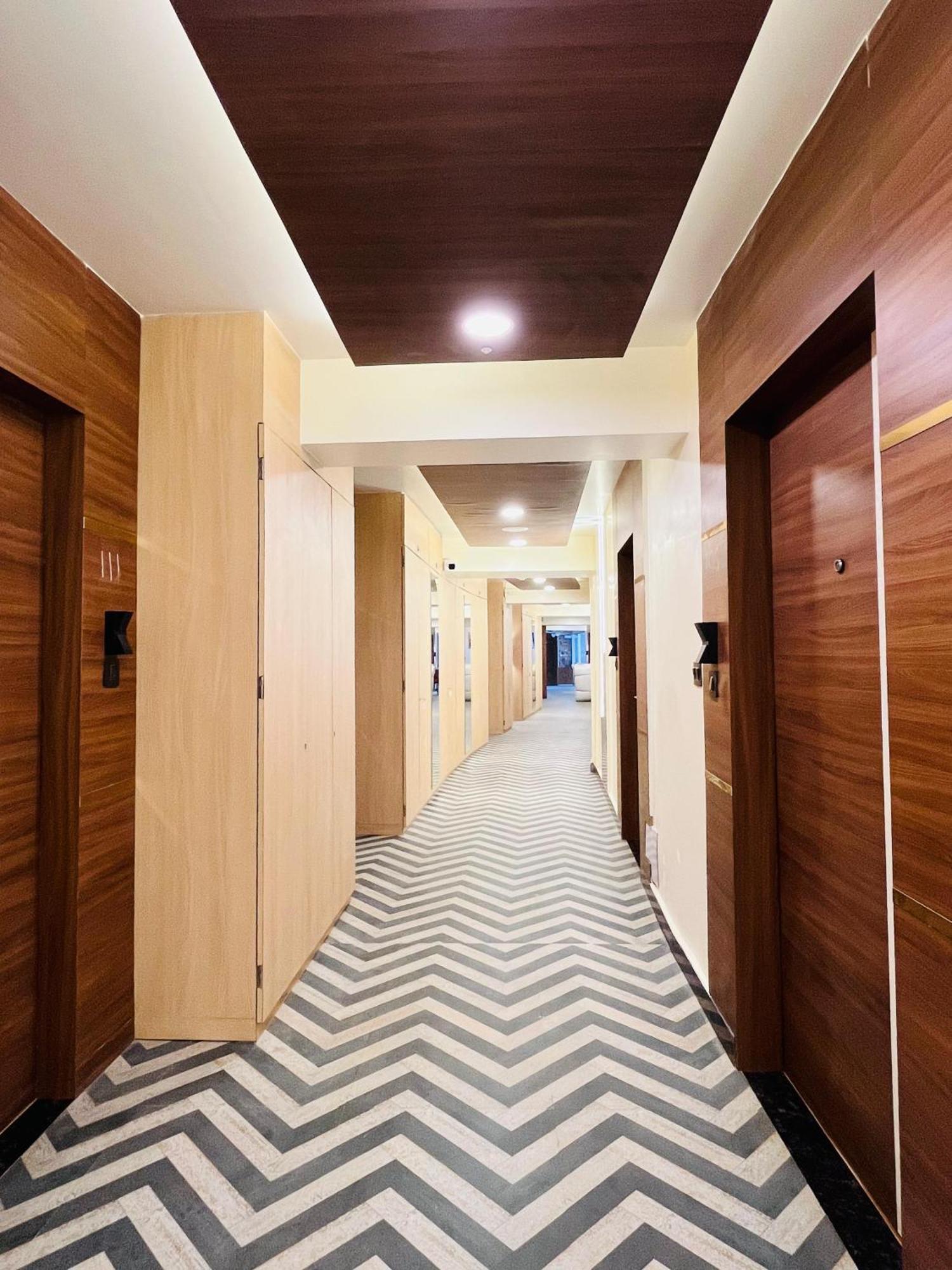 Luxury Stay At Hotel Broadway Boutique Mall Road Chowrasta Near Mahakal Temple Darjeeling  Esterno foto