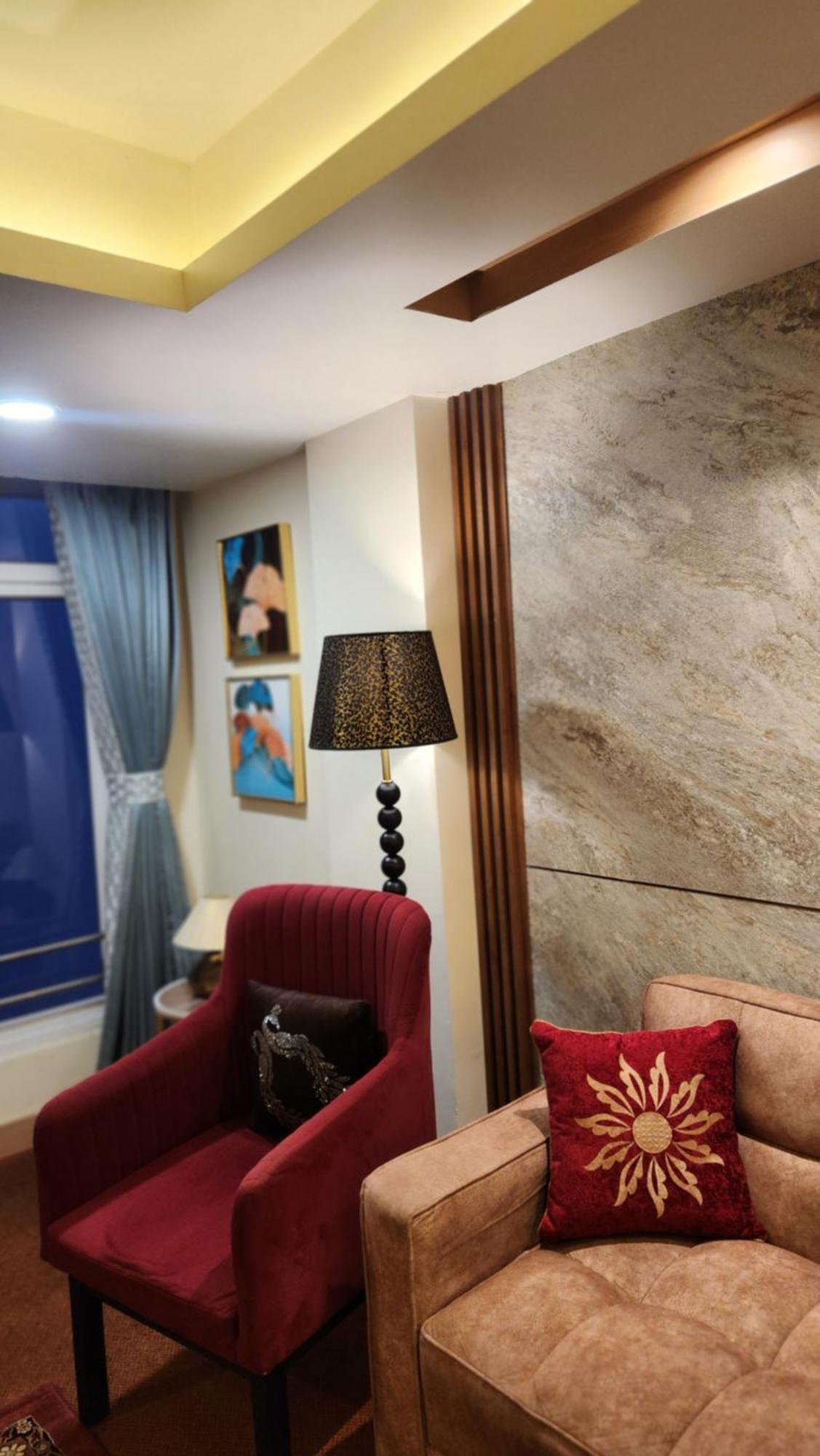 Luxury Stay At Hotel Broadway Boutique Mall Road Chowrasta Near Mahakal Temple Darjeeling  Esterno foto